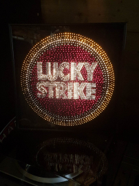 Toffe reclame lamp van Lucky Strike 🚬