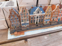 In 1 sale 68 canal houses, klm houses 🏘