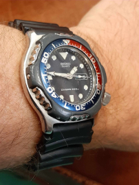 Tough vintage Seiko scuba diver, diver's watch Pepsi Cola dial