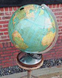 Vintage world globe by Columbus Verlag Paul Oestergaard😎