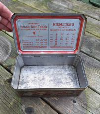 Beautiful Vintage tobacco tin from Niemeijer's Roode