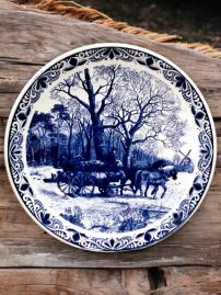 Large Delft blue wall plate with a traditional Dutch scene😍