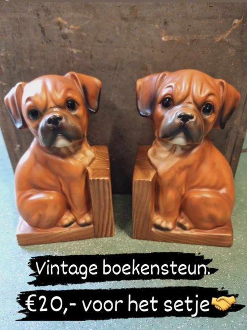 Retro, vintage bookends, 80's kitsch dogs😍